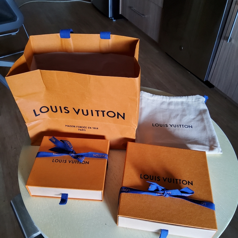 Louis Vuitton black reversible Daphne belt & Buckle - Picture 4 of 7